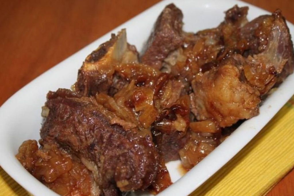 costillas asadas en la olla a presión